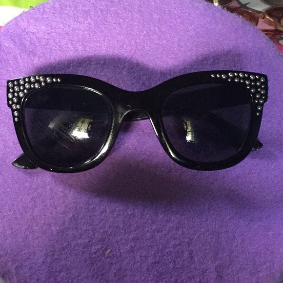 Silver studded large black sunglasses Mossimo - Picture 1 of 4